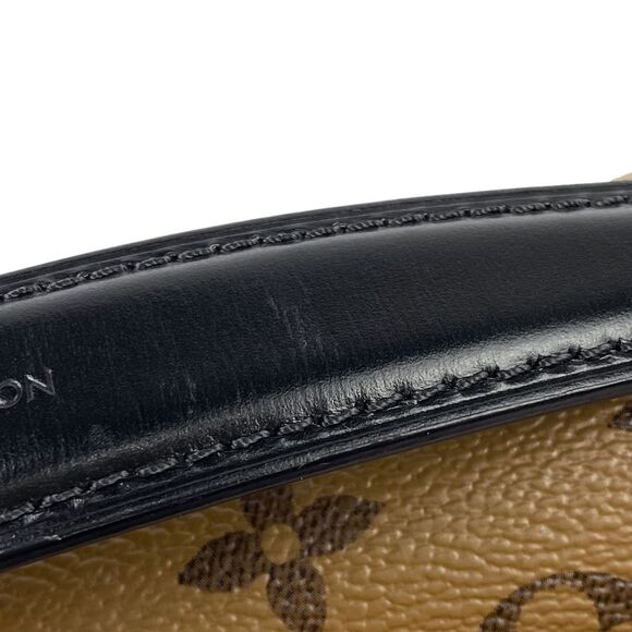 Louis Vuitton Pochette Metis MM Shoulder Bag - Picture 7 of 11